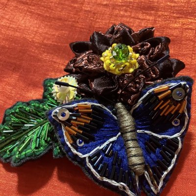 画像2: 布花の菊と蝶　茶