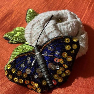 画像2: 布花のバラと蝶　白