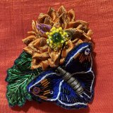 画像: 布花の菊と蝶　橙